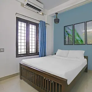 Oyo Nas Tourist Hotel Kochi