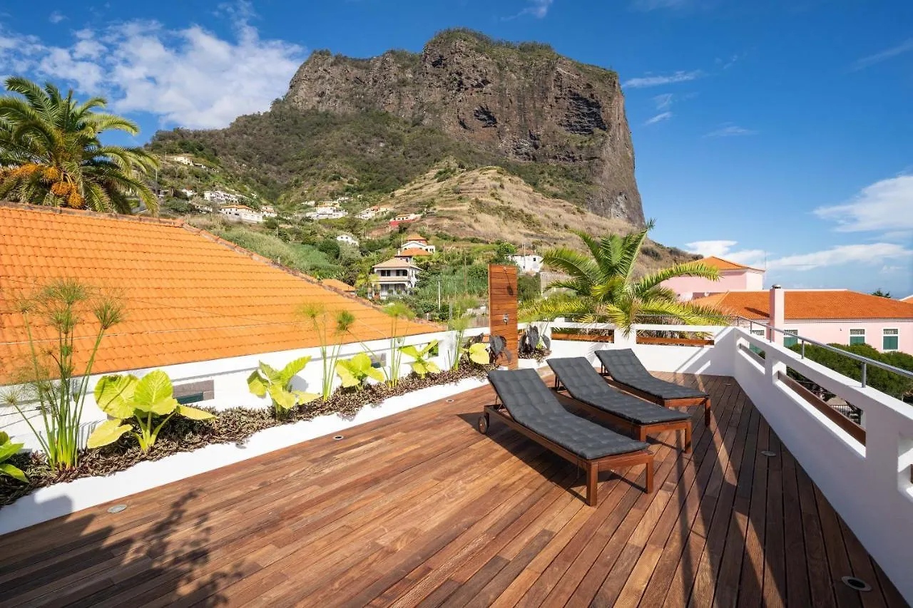 Madeira Surf Camp Hostel Porto Da Cruz