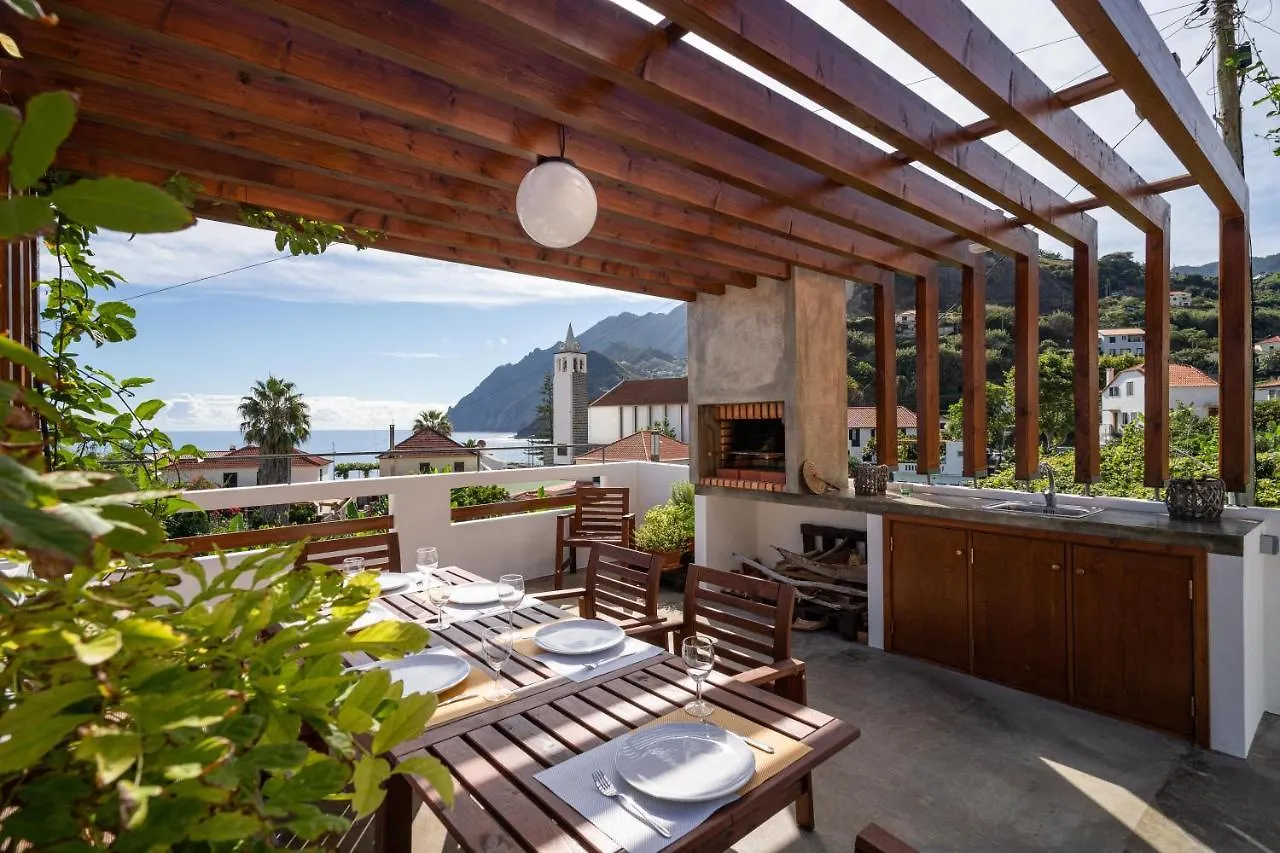 Madeira Surf Camp Pansiyon Porto Da Cruz Portekiz