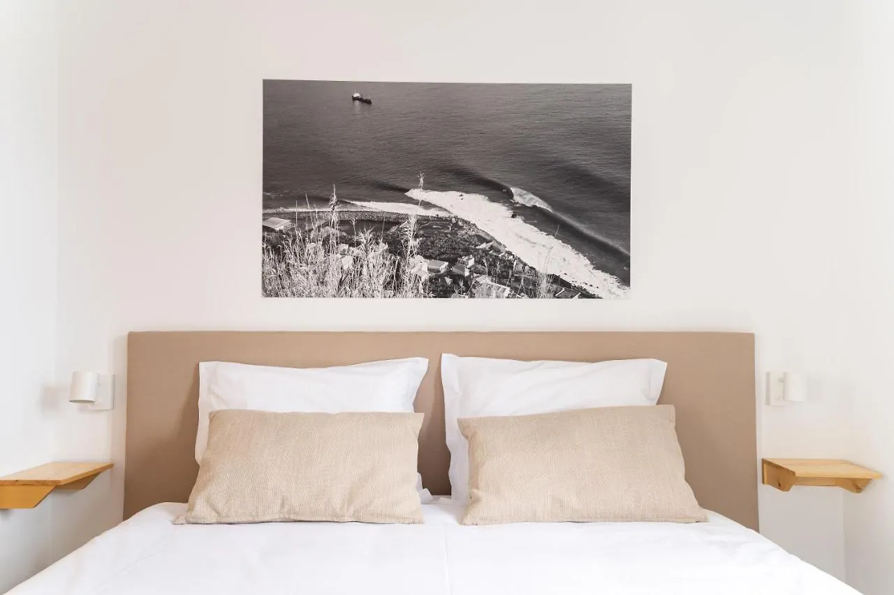 Hostel Madeira Surf Camp Pansiyon Porto Da Cruz