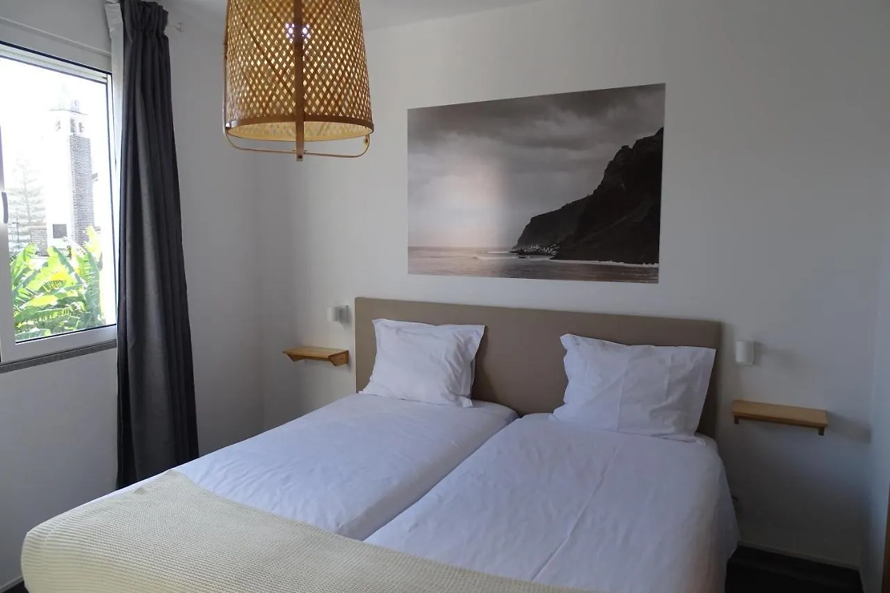 Madeira Surf Camp Hostel Porto Da Cruz