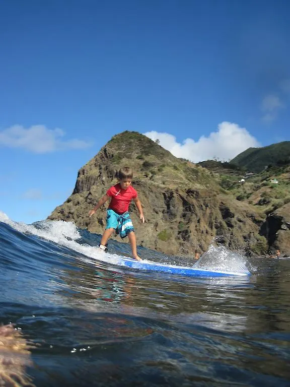 Madeira Surf Camp Hostel Porto Da Cruz